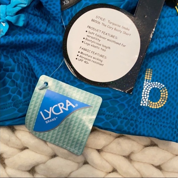 🐍SnakeSkin Dance Booty Shorts - Picture 7 of 11